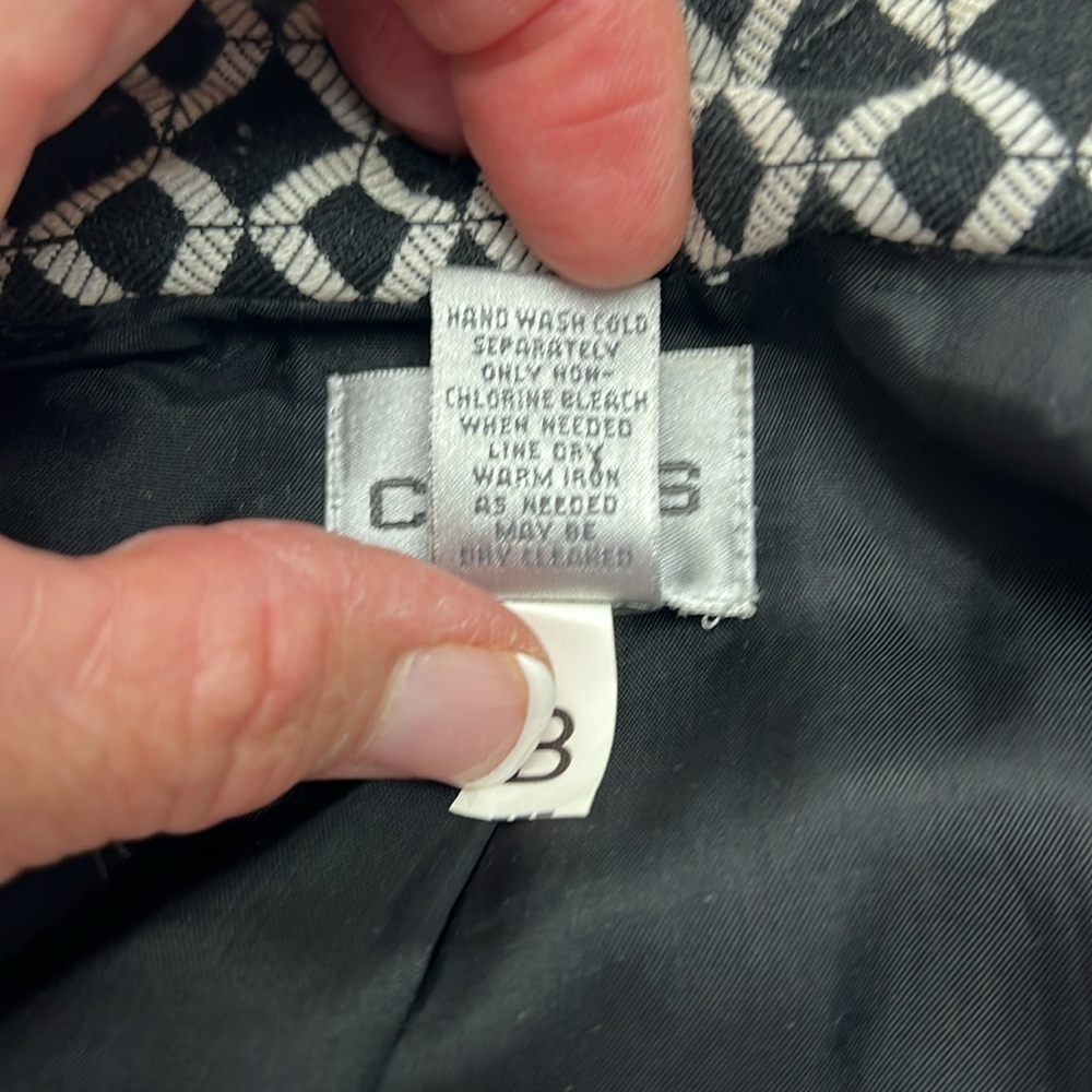 Chico’s Black & White Diamond print Jacket, Zipper closure, 4 front pockets - Picture 10 of 10